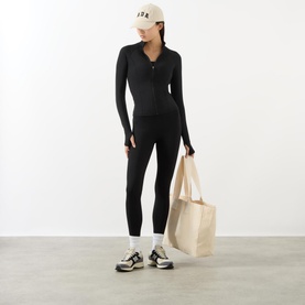 Ultimate Long-Sleeved Zipped Top