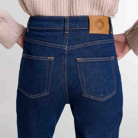 Mid-Rise Straight-Leg Jeans