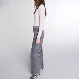 Chain Belt Wide Leg Jeans