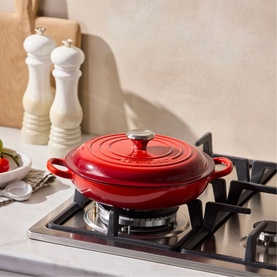 Signature Cast Iron Shallow Casserole Dish 22cm