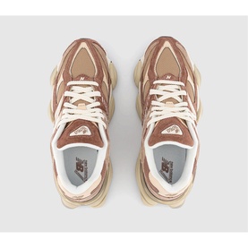 9060 Trainers