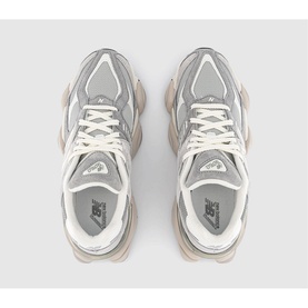 9060 Trainers