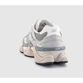 9060 Trainers
