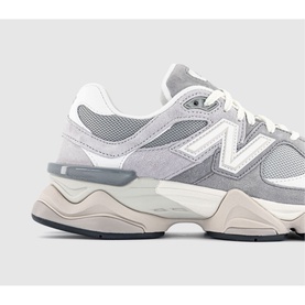 9060 Trainers