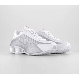 Shox R4 Trainers