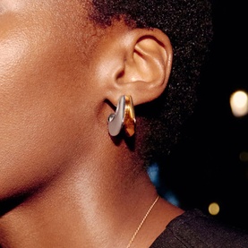 Hera Dome Double Ridge Medium Hoop Earrings