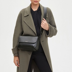 Ella Grande Grained Leather Crossbody Bag