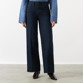 Sasha 32 Cropped Bootcut Jeans