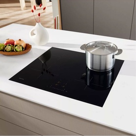 Induction Hob with Onset Controls