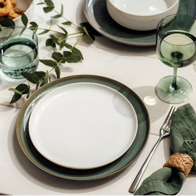 Thirty-Piece Piemont Cutlery Set