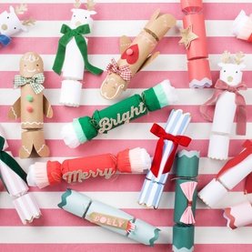 Merry & Bright Christmas Crepe No-Snap Crackers