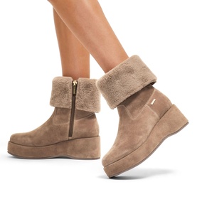 Apres Fur Shearling Boots