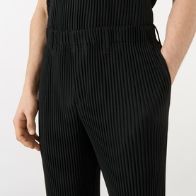 Basics Pleated Tapered Trousers