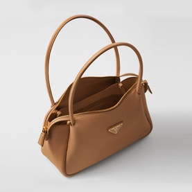 Darling Medium Leather Handbag