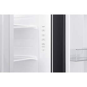 American Style Fridge Freezer with SpaceMax&trade; Technology Black DOI