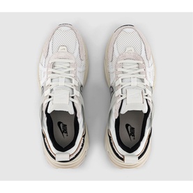 V2K Run Trainers