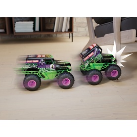 Official Smash & Bash Grave Digger Remote Control Truck