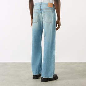 2021M Wide-Leg Jeans