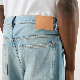 2021M Wide-Leg Jeans