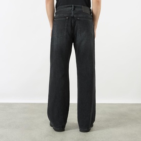 2021M Loose-Fit Vintage Jeans