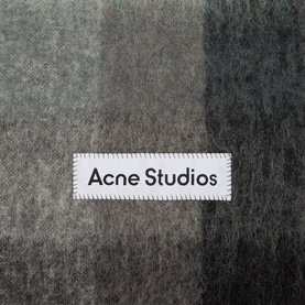 Valley Check Print Fringed Scarf