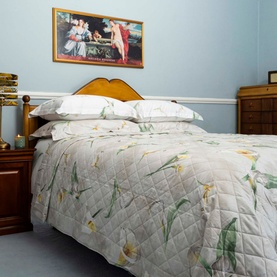 Kalos Light Floral Quilted Bedspread