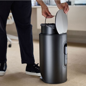 Arc&trade; Easy-push Matt Black Pedal Bin 10L