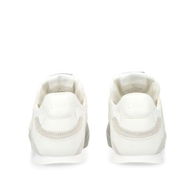 Kick Low Trainers