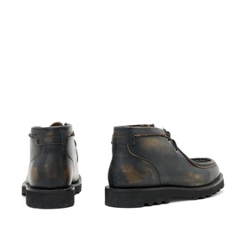 Skiff Leather Chukka Boots
