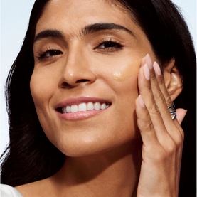 Even Better Clinical&trade; Vitamin Makeup SPF 50