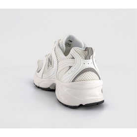 MR530 Trainers