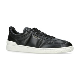 Upvillage Logo Trainers