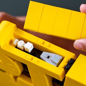 Star Wars&trade; Brick-Built Star Wars Logo Sign