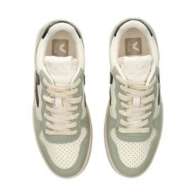 V 10 Trainers