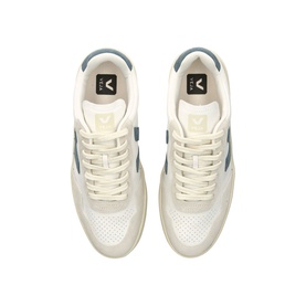 V-90 Trainers