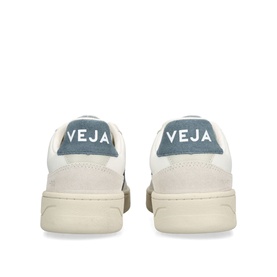 V-90 Trainers