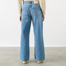 W Wide-Leg Jeans