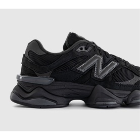 9060 Trainers