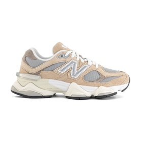 9060 Trainers