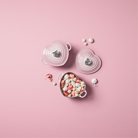 Signature Cast Iron Heart Casserole with Stainless Steel Heart Knob 20cm