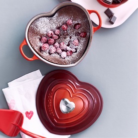 Signature Cast Iron Heart Casserole with Stainless Steel Heart Knob 20cm