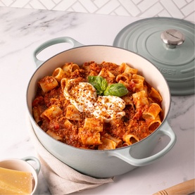 Signature Cast Iron Round Casserole 26cm
