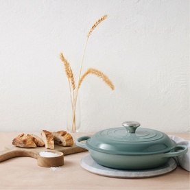 Signature Cast Iron Shallow Casserole 26cm