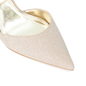 Classical Wide Fit Pointed Courts