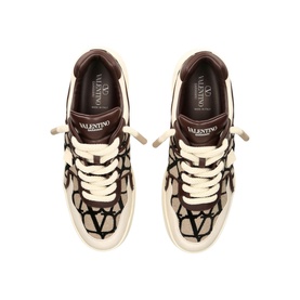 One Stud Logo Trainers