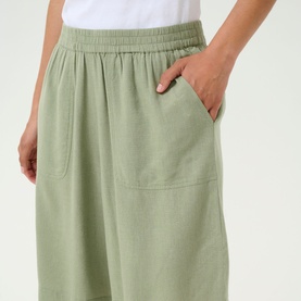 Milia Solid Shorts