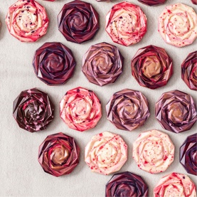 Half A Dozen Chocolate Roses 80g