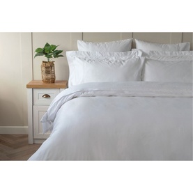 600 Thread Count Pure Egyptian Cotton Sateen Square Pillow Case White
