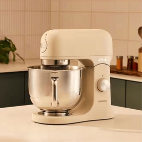 kMix Calm Cream Stand Mixer