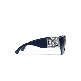 Cat Eye Sunglasses CH5545